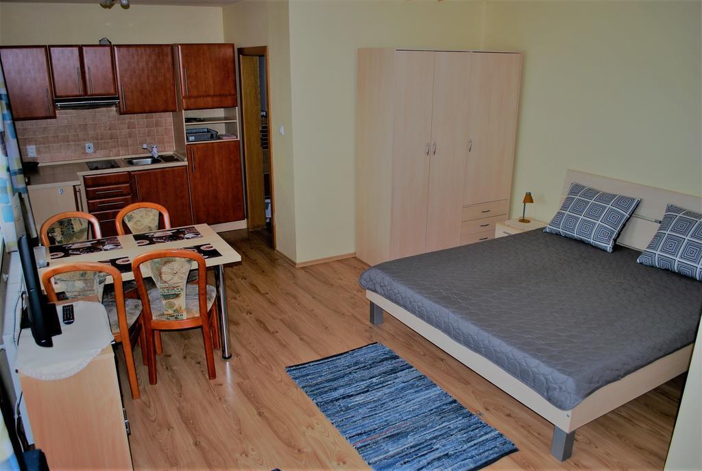 Beska Apartment เบเชนยอวา ภายนอก รูปภาพ