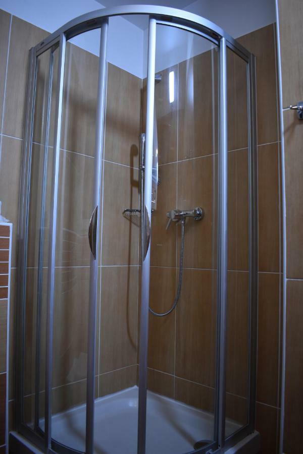 Beska Apartment เบเชนยอวา ภายนอก รูปภาพ